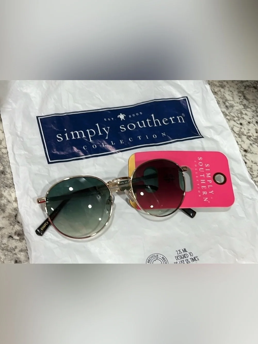 Simply Southern Sunglasses never worn still in bag  🌿🆕🌿